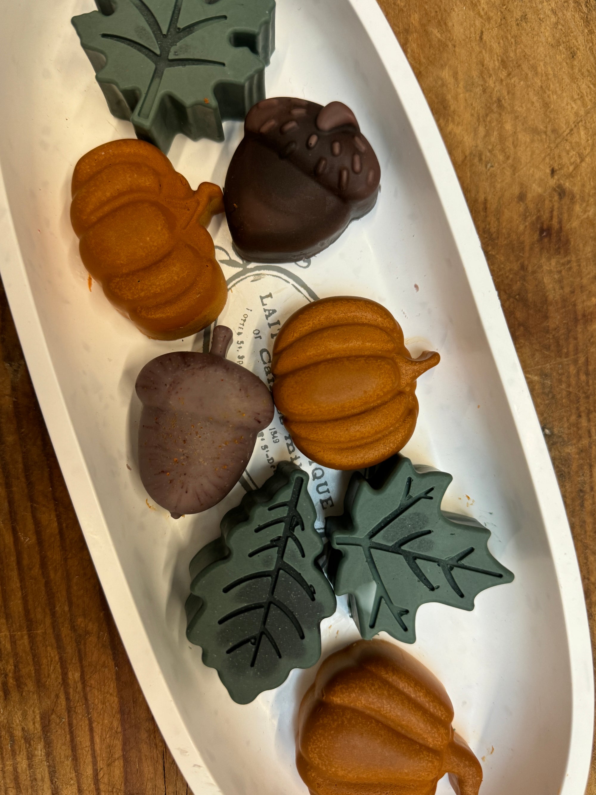 Pumpkin, Acorn and Leaves Silicone Mold (Set of 9)