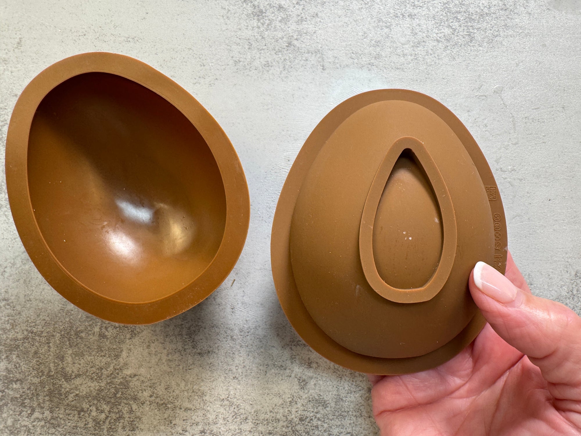 4" Golden Egg Mold (2pc Mold)