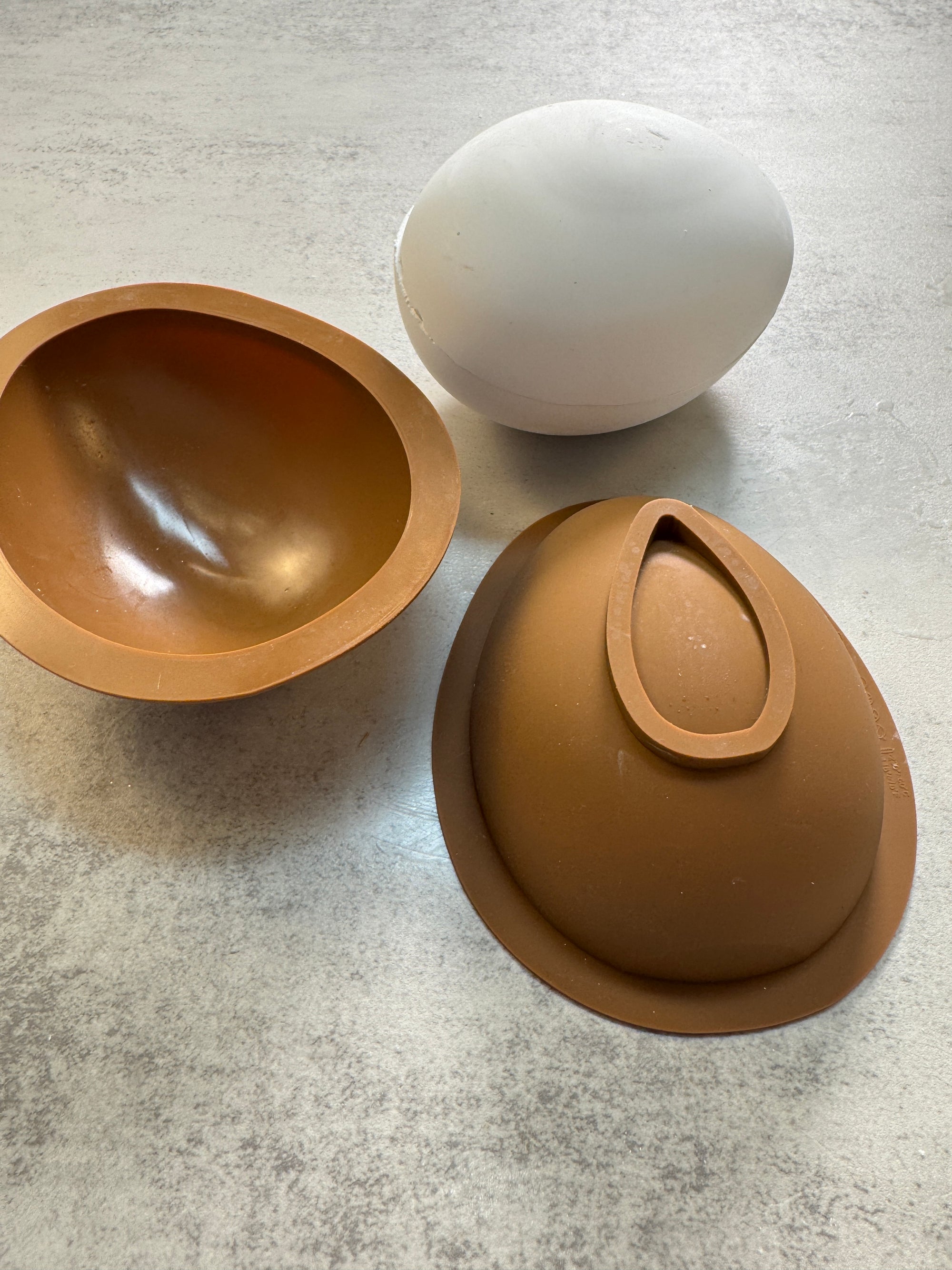 4" Golden Egg Mold (2pc Mold)